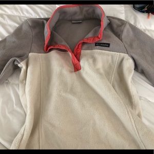 Columbia Sweater Small